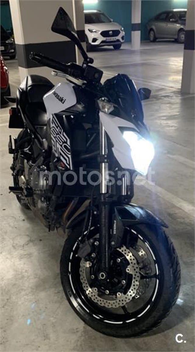 Kawasaki Z 650 – Vista 1