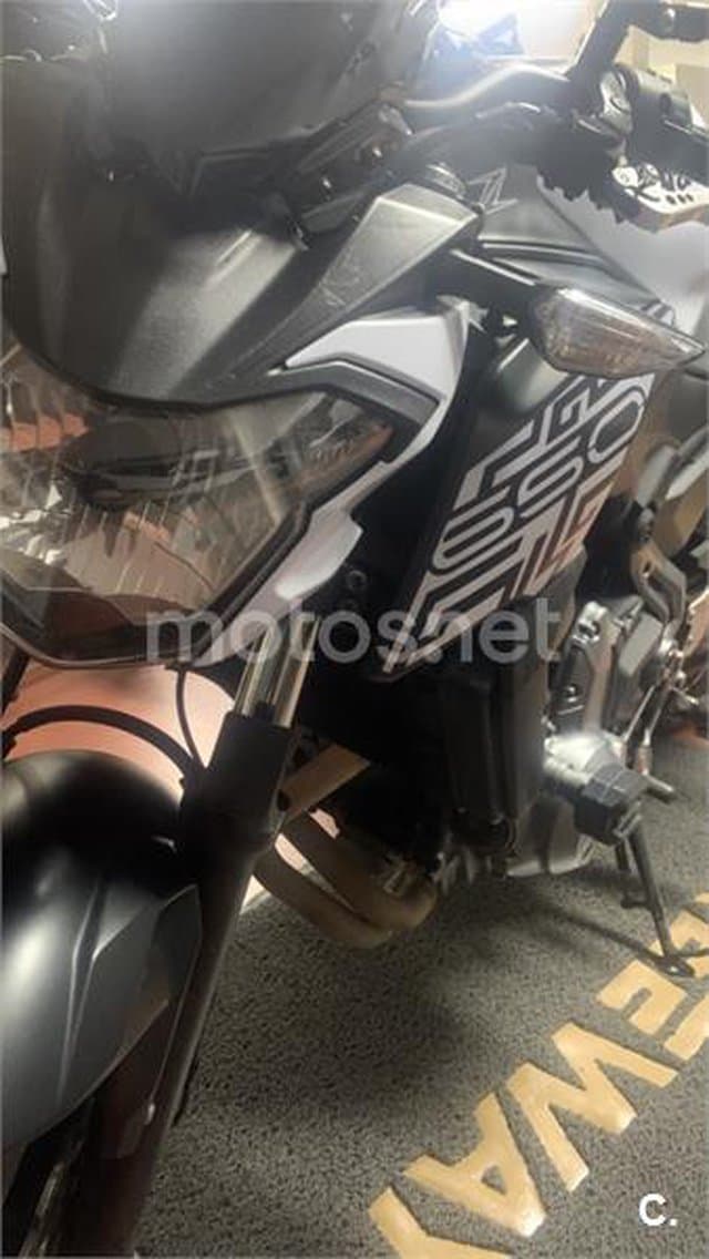 Kawasaki Z 650 – Vista 8
