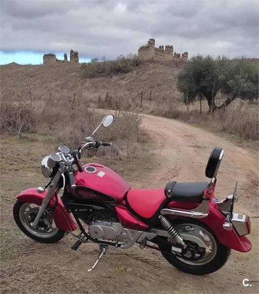 Hyosung GV 125C Aquila 1350 € 2017 Madrid - 3