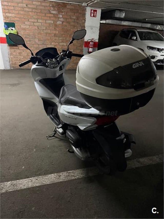 Honda PCX 125 – Vista 3