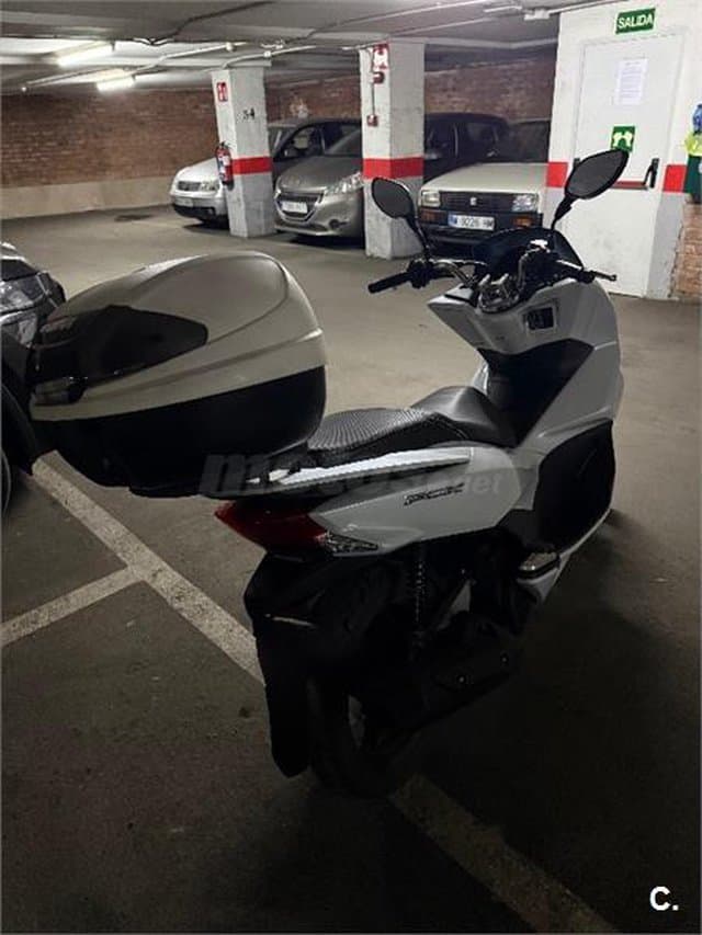 Honda PCX 125 – Vista 4