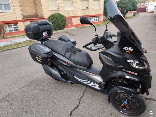 Piaggio MP3 Exclusive 530 – Vista 2