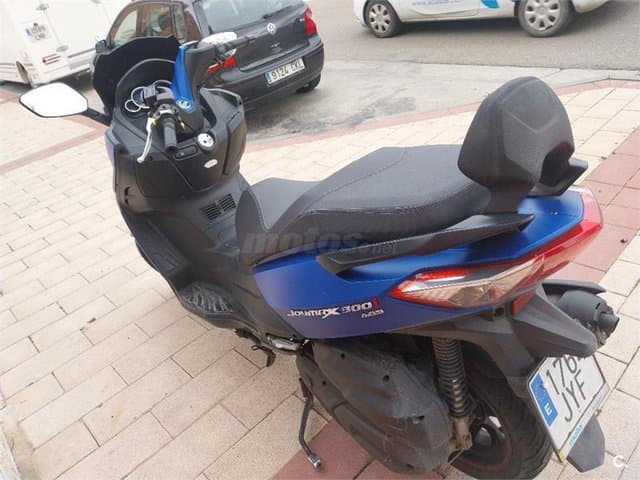 SYM Joymax 300 – Vista 8