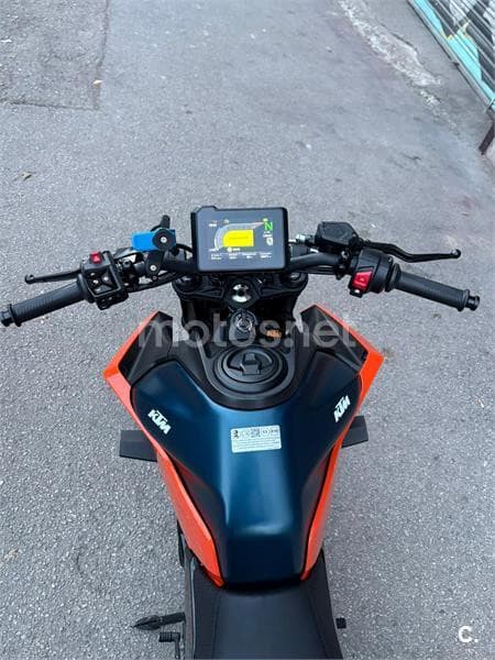 KTM 125 – Vista 6