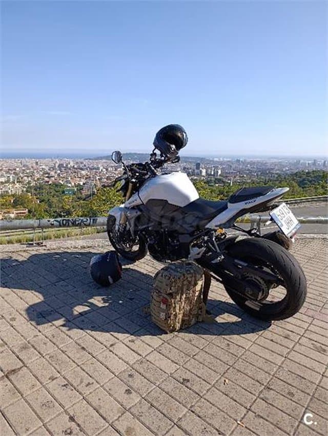 Suzuki GSR 750 4700 € 2015 Barcelona - 1