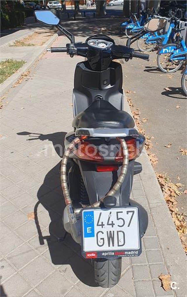 Aprilia Sportcity One 125 1100 € 2010 Madrid - 4