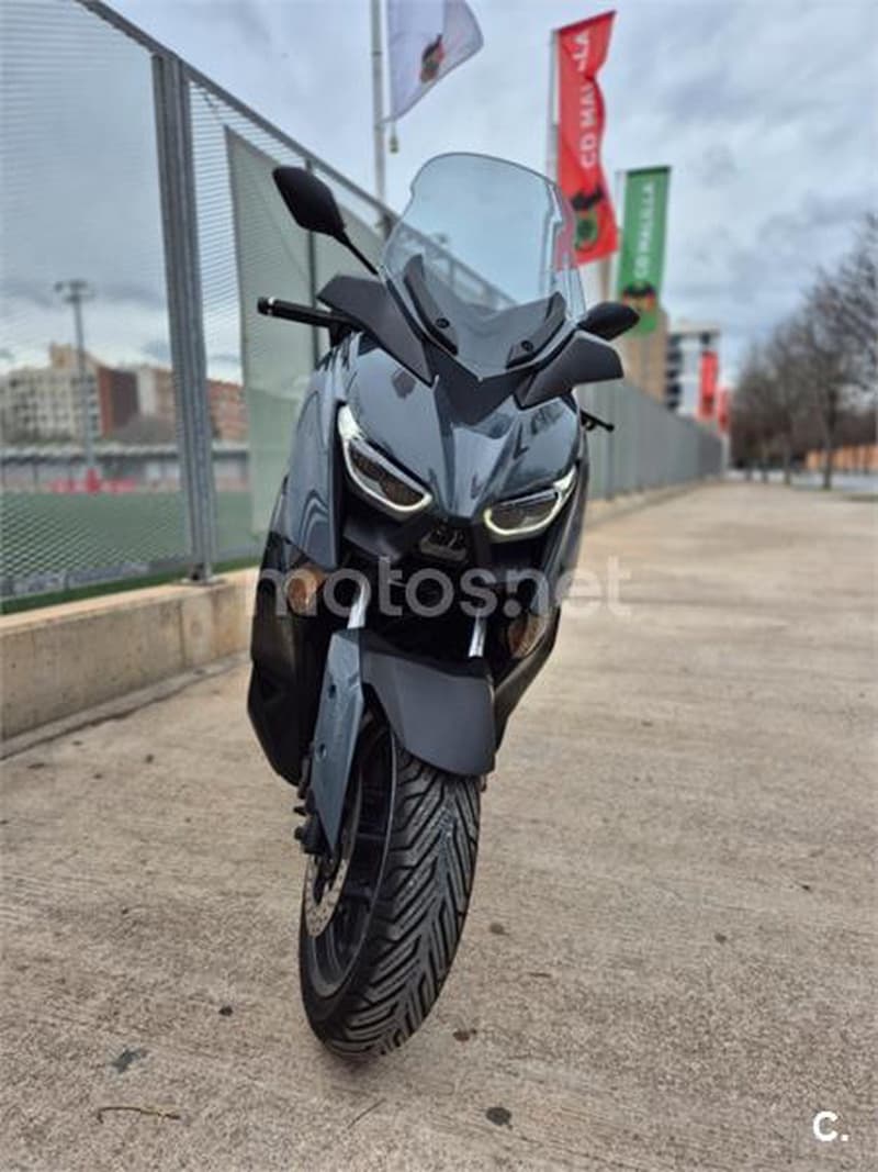 Yamaha XMAX 300 5499 € 2022 Valencia - 1