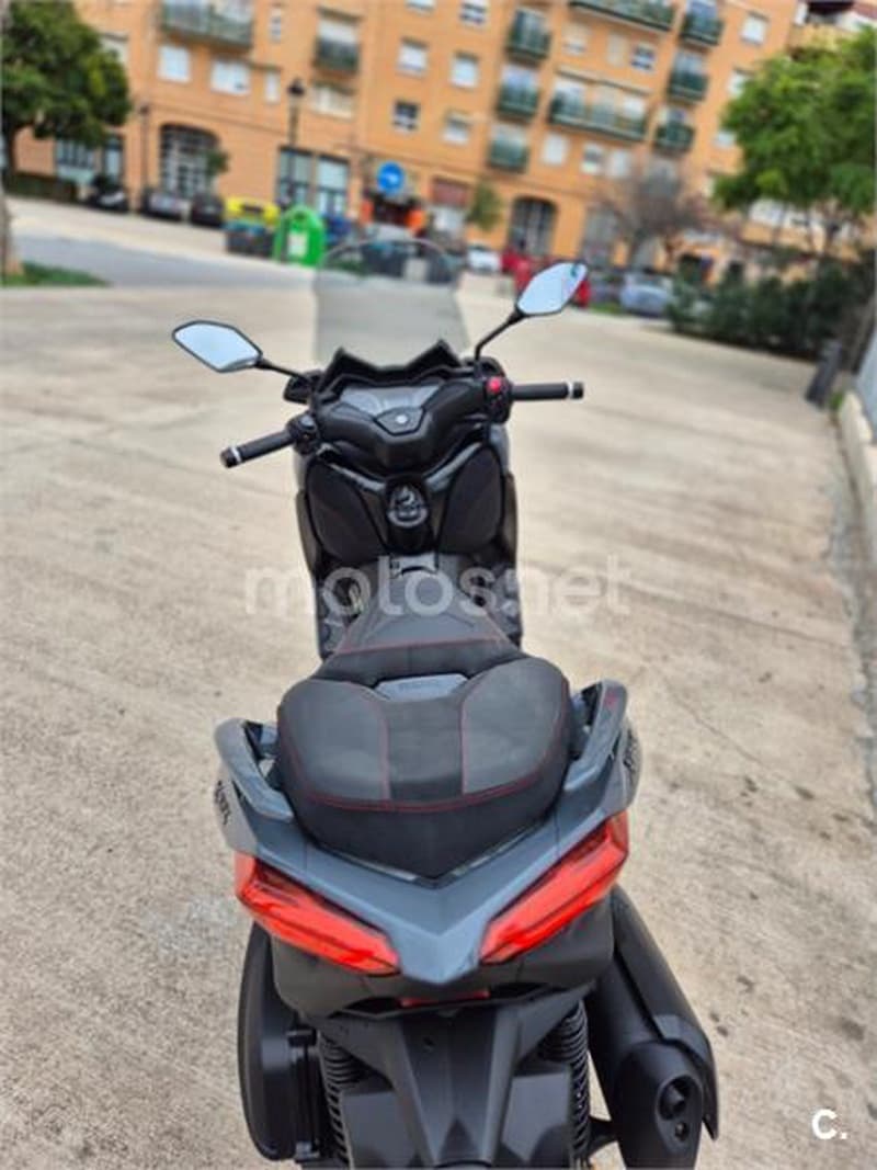 Yamaha XMAX 300 5499 € 2022 Valencia - 4