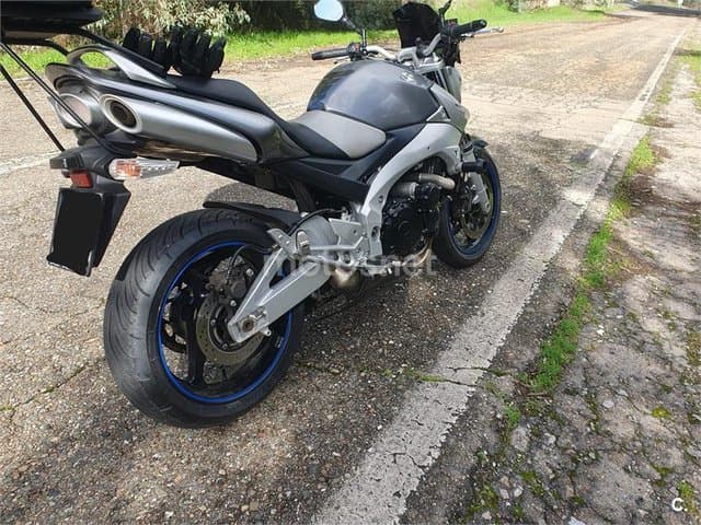 Suzuki GSR 600 2800 € 2006 Sevilla - 3