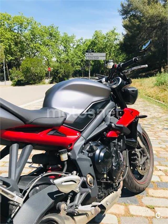 Triumph Street Triple R 5200 € 2015 Barcelona - 1