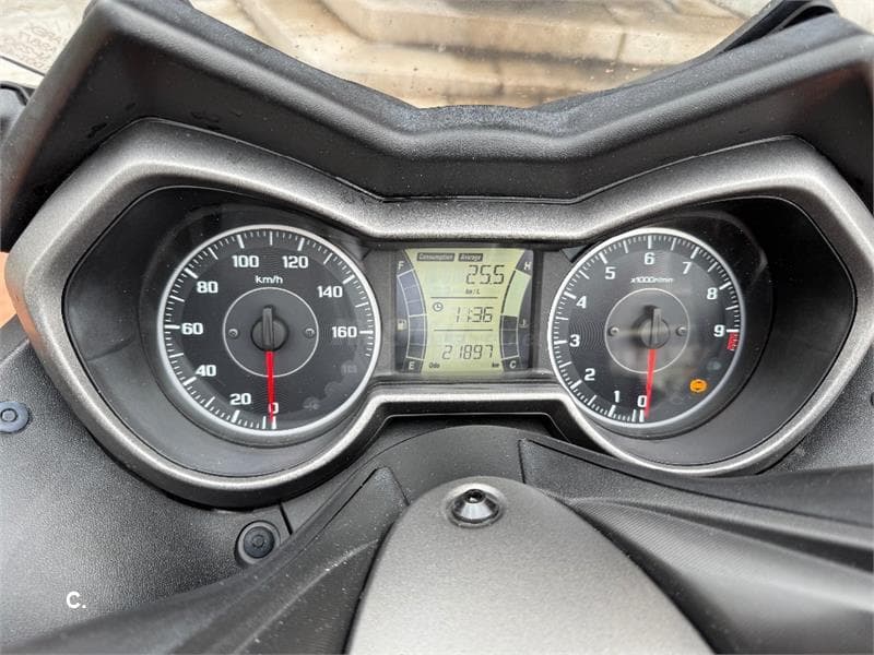 Yamaha XMAX 300 – Vista 1