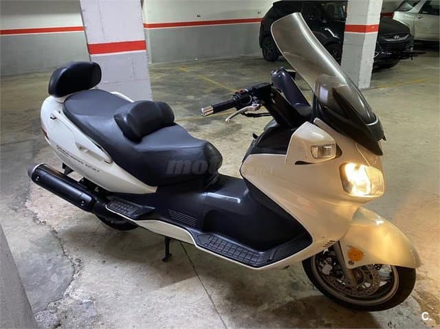 Suzuki BURGMAN 650 Executive – Vista 1