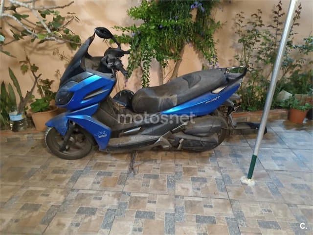 Kymco K-XCT 300i – Vista 3