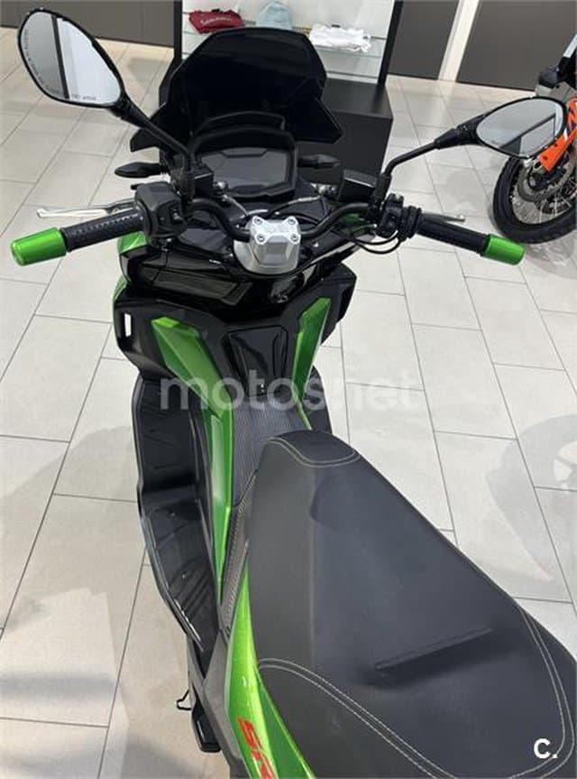 Aprilia SR GT 125 2300 € 2021 Barcelona - 4