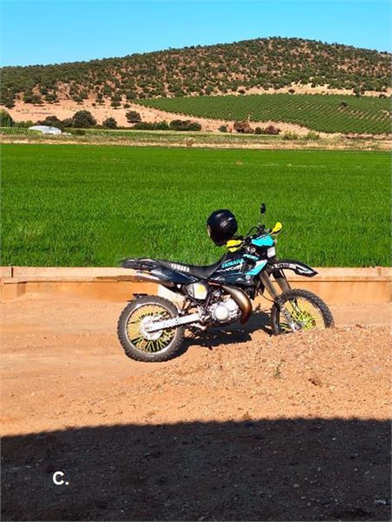 Yamaha DT 125 3200 € 2005 Badajoz - 4