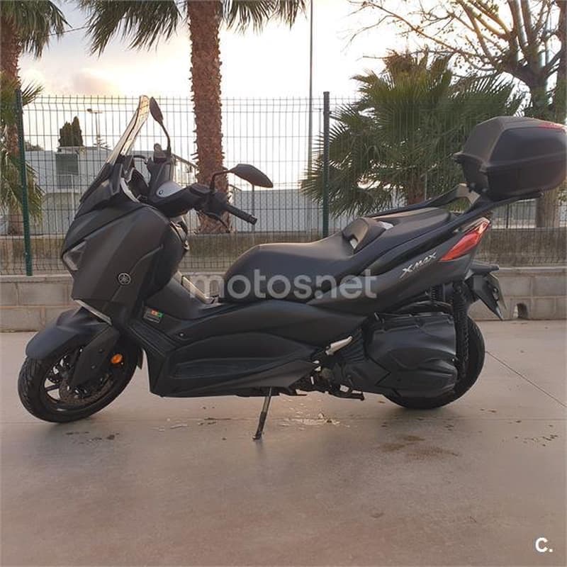 Yamaha XMAX 400 – Vista 7
