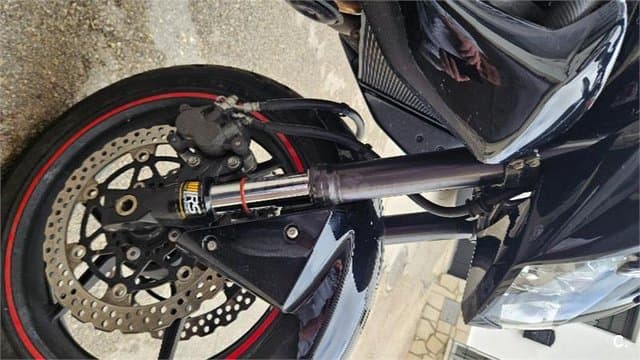 Kawasaki Z 750 – Vista 5