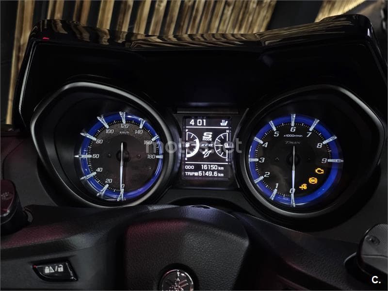 Yamaha TMAX 560 TECH MAX – Vista 11