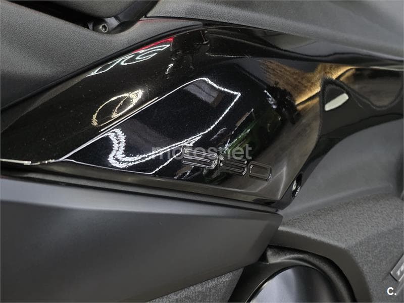 Yamaha TMAX 560 TECH MAX – Vista 12