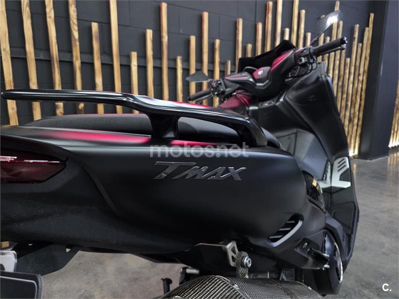 Yamaha TMAX 560 TECH MAX – Vista 16