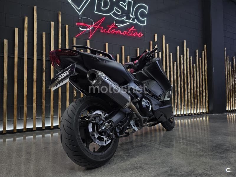 Yamaha TMAX 560 TECH MAX – Vista 17