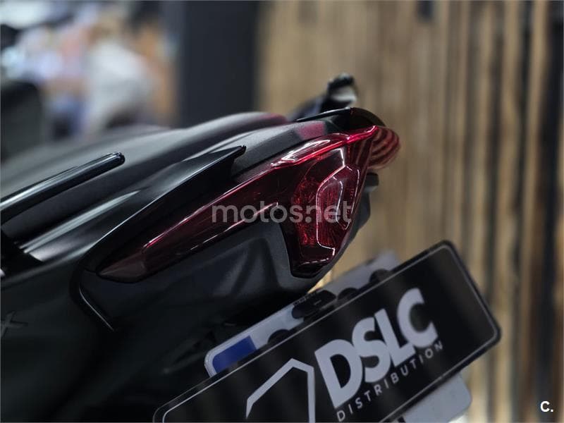 Yamaha TMAX 560 TECH MAX – Vista 18