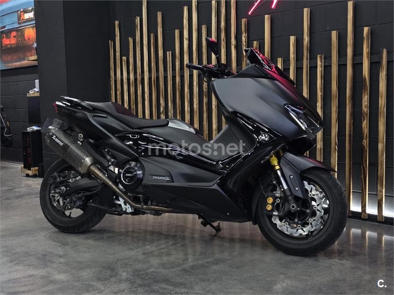Yamaha TMAX 560 TECH MAX – Vista 3