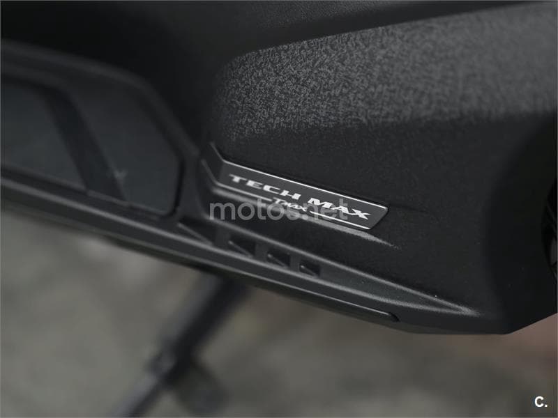 Yamaha TMAX 560 TECH MAX – Vista 25