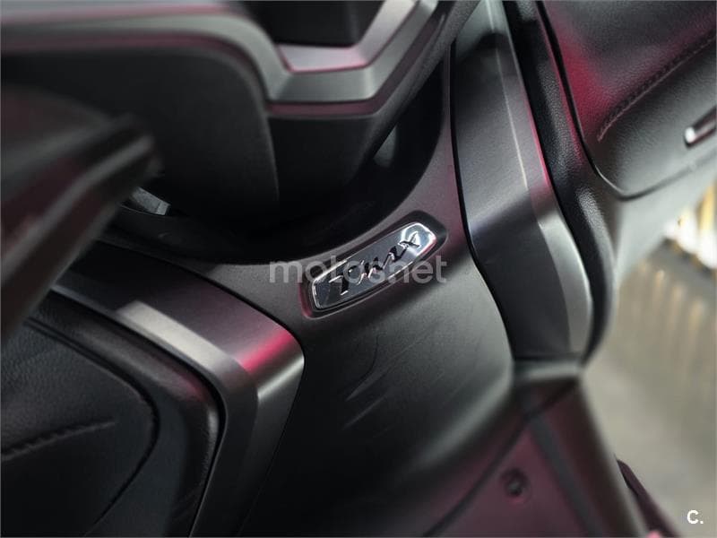 Yamaha TMAX 560 TECH MAX – Vista 28