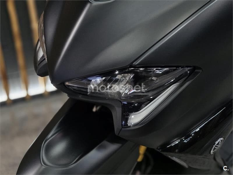 Yamaha TMAX 560 TECH MAX – Vista 38