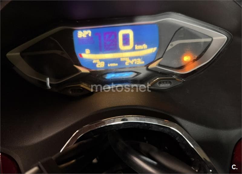 Honda PCX 125 – Vista 3