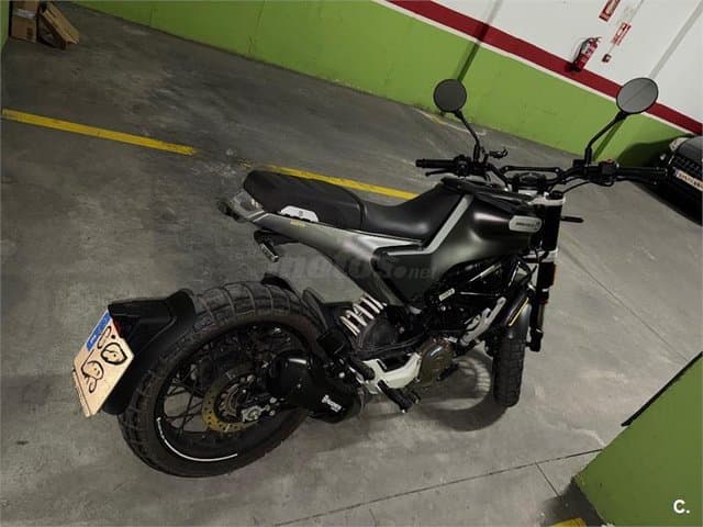 Husqvarna Svartpilen 125 – Vista 2