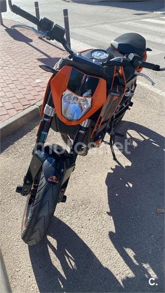KTM 690 Duke – Vista 1