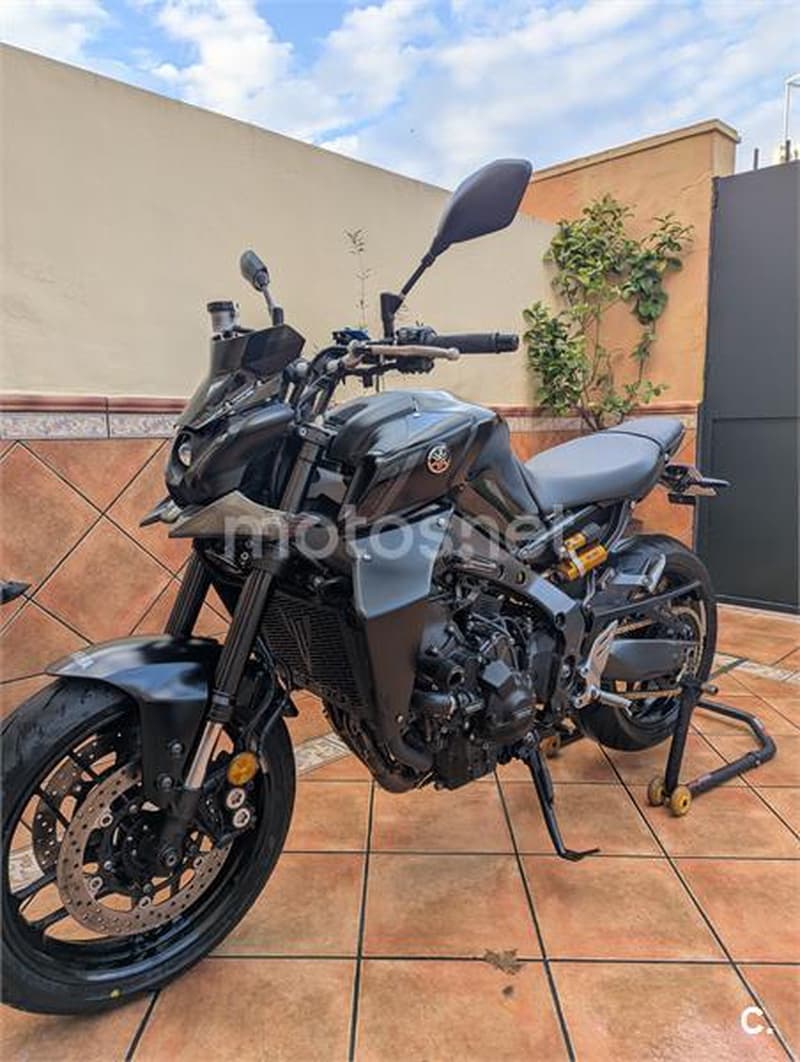 Yamaha MT 09 – Vista 1