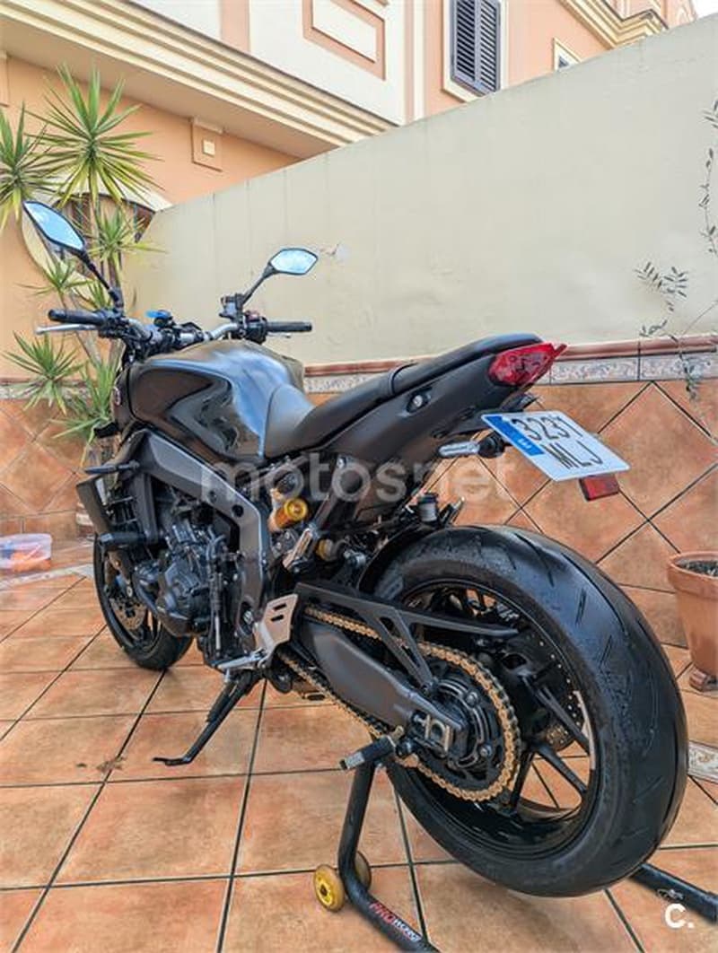 Yamaha MT 09 – Vista 3
