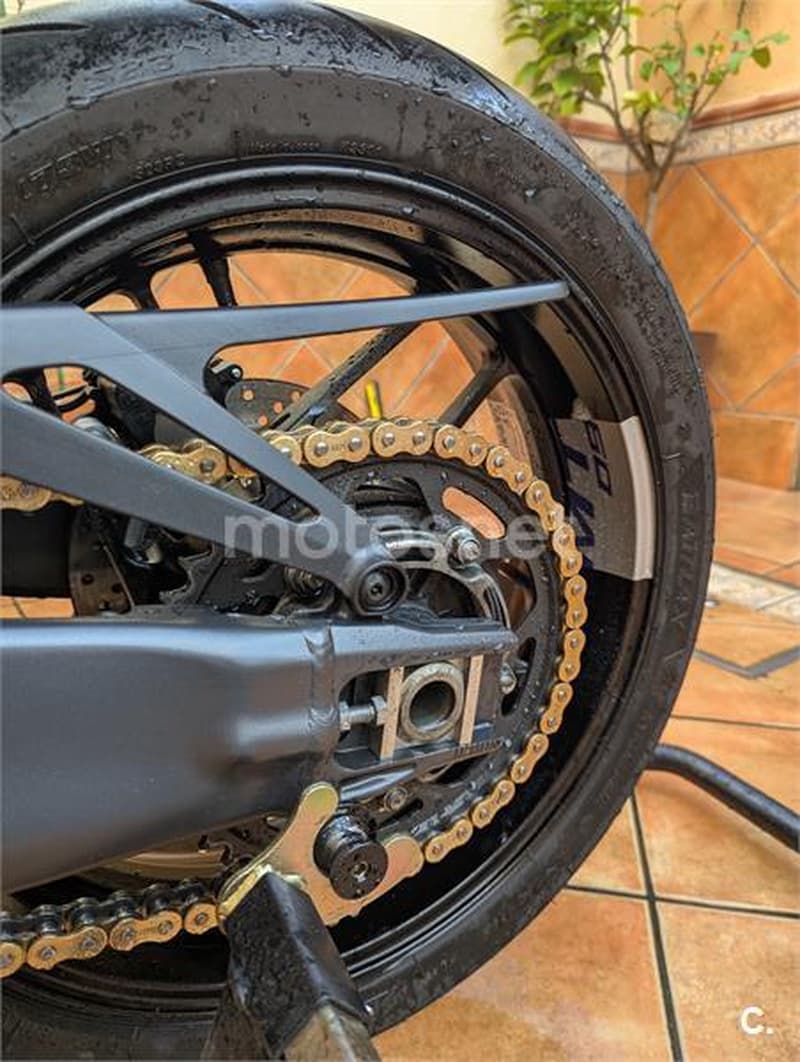 Yamaha MT 09 – Vista 10