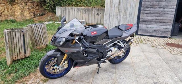 Aprilia RSV 1000 R – Vista 1