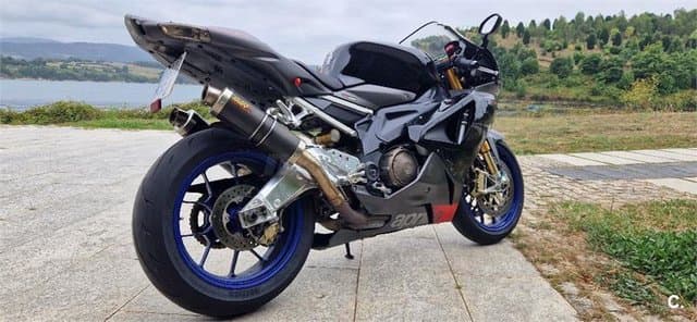 Aprilia RSV 1000 R – Vista 2