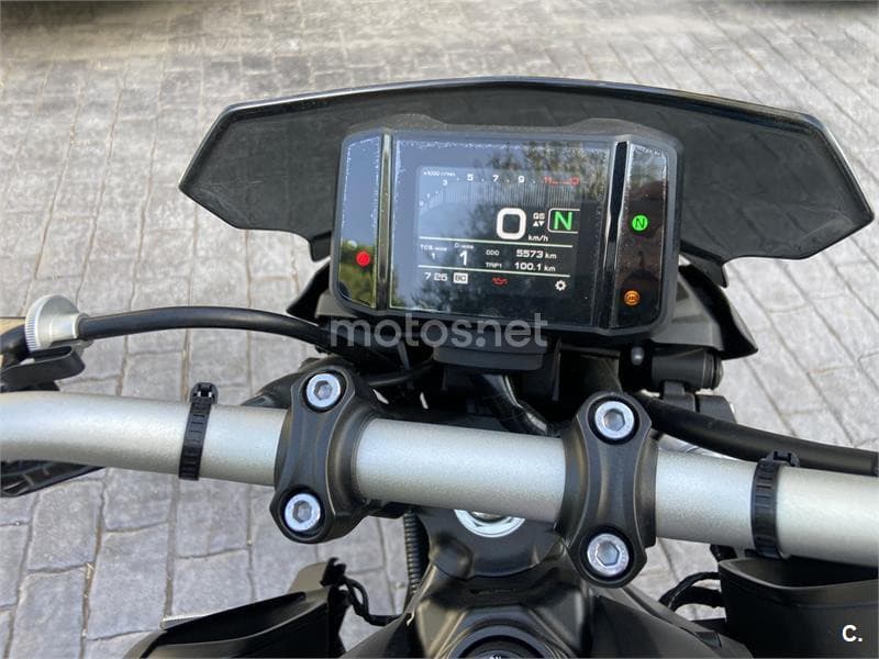 Yamaha MT 09 – Vista 3