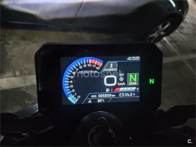 Suzuki GSX-8S – Vista 4