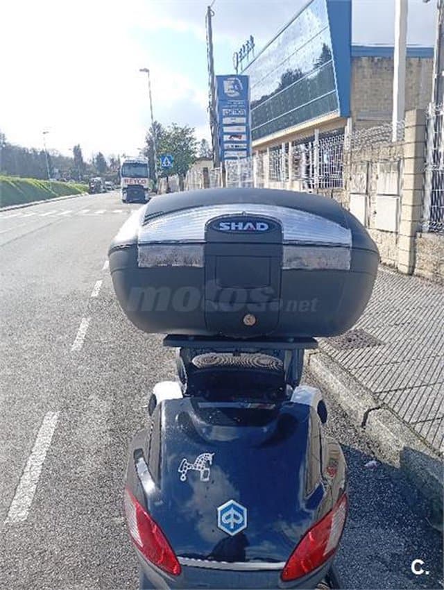 Piaggio MP3 400 RST – Vista 3