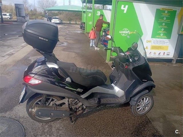 Piaggio MP3 400 RST – Vista 4