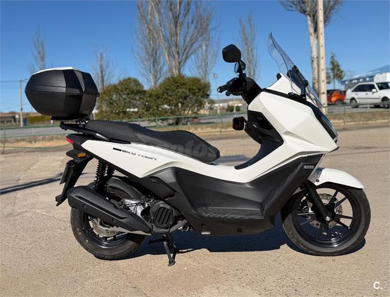 Kymco Sky Town 125 ABS – Vista 1