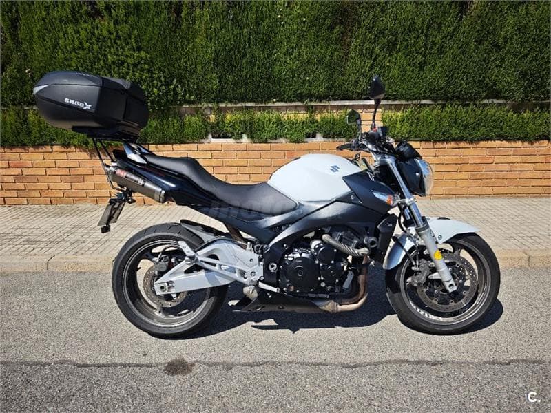 Suzuki GSR 600 – Vista 1