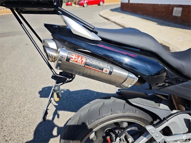 Suzuki GSR 600 – Vista 3