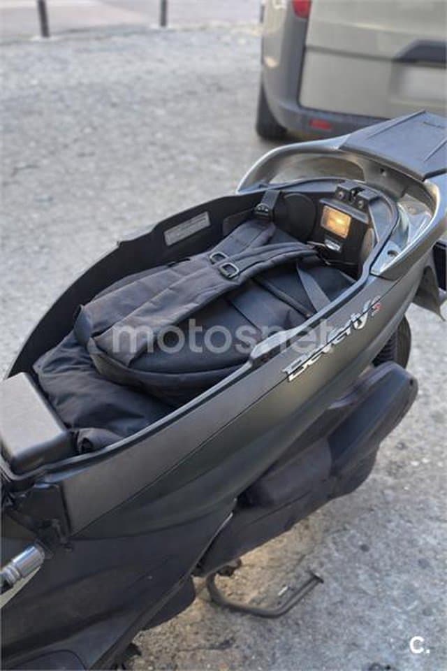 Piaggio Beverly 300 – Vista 11