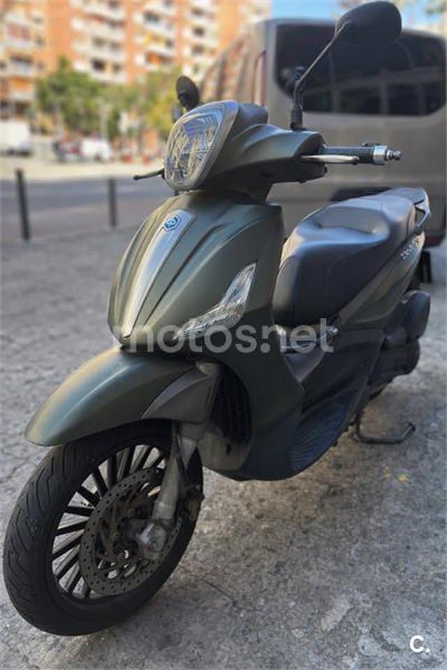 Piaggio Beverly 300 – Vista 3
