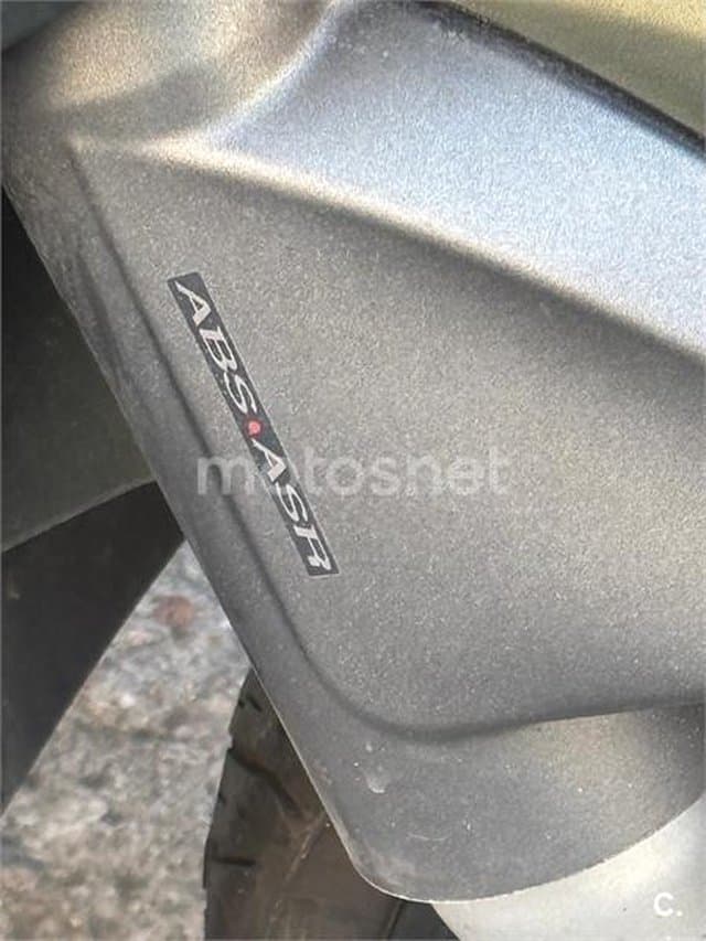 Piaggio Beverly 300 – Vista 6