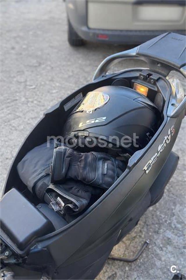 Piaggio Beverly 300 – Vista 10