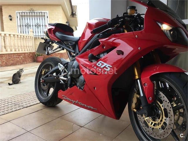Triumph DAYTONA 675 – Vista 1